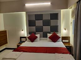 HOTEL WOODLAND