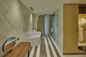 Grand Continent- A Luxury Collection Udaipur