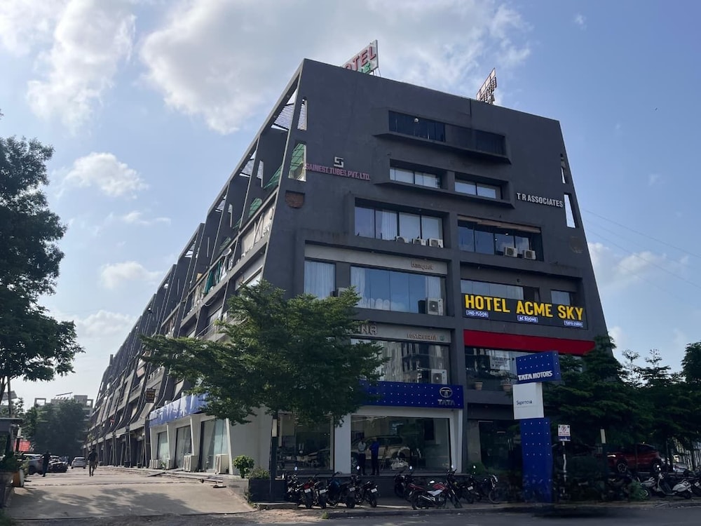 Hotel Acme Sky