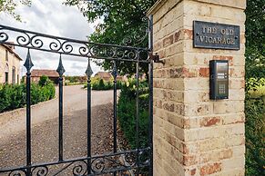 Stunning 4BD Home in Worcestershire