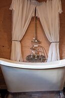 Stunning 4BD Home in Worcestershire