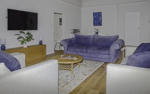 Hello Summer! 4 Bedroom Villa