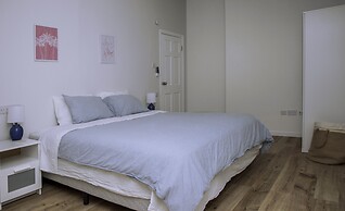 Hello Summer! 4 Bedroom Villa