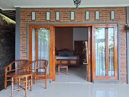 Sekumpul Guest House