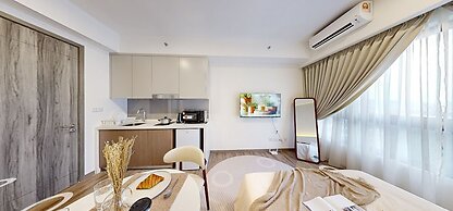 SOHO Suites KLCC by noon