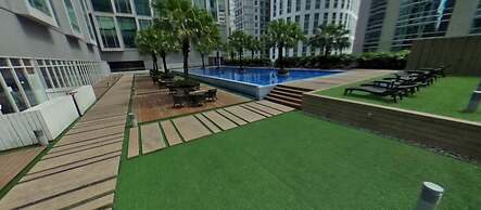 SOHO Suites KLCC by noon