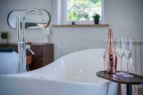 The Pig Sty - 1 Bedroom Studio - Princes Gate