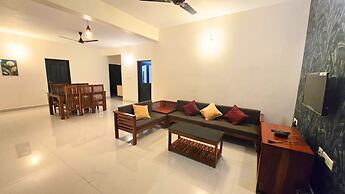 Centur Apartments