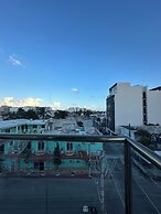 2BR Penthouse with Rooftop Pool