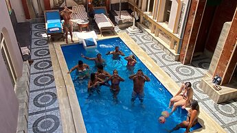 Nefri Pyramids Hotel