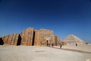 Nefri Pyramids Hotel