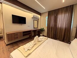 Nefri Pyramids Hotel