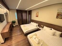 Nefri Pyramids Hotel