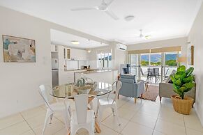Trinity Beach Retreat With Pool and Scenic Views
