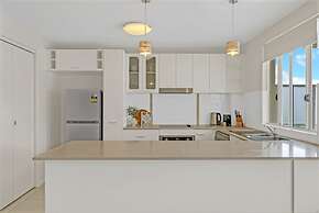 Trinity Beach Retreat With Pool and Scenic Views
