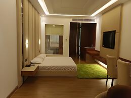 Hotel Maharaja Crest