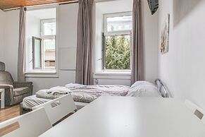 1BR Apt by Danube Millennium Mall