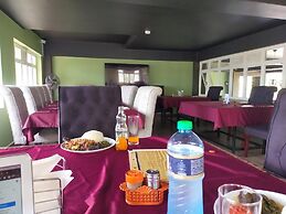Grand Turaco Hotel