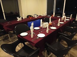 Grand Turaco Hotel