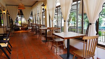 ZZZ Hostel & Restaurant