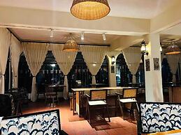 ZZZ Hostel & Restaurant