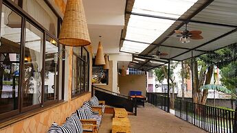 ZZZ Hostel & Restaurant
