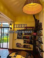 ZZZ Hostel & Restaurant