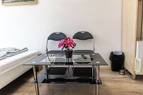 Comfortable 3BR Apt Danube Millennium