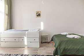 Comfortable 3BR Apt Danube Millennium