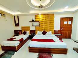 Hotel Royal Aanandam