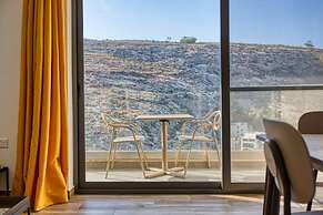 Stylish Apartment - Breathtaking Views in Xlendi