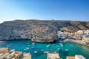 Stylish Apartment - Breathtaking Views in Xlendi