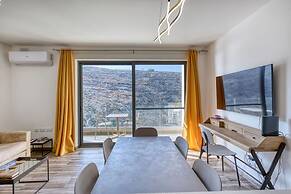 Stylish Apartment - Breathtaking Views in Xlendi
