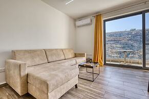 Stylish Apartment - Breathtaking Views in Xlendi