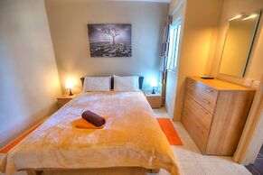 Spacious Apartment With Pool in Misrah Simar Qala