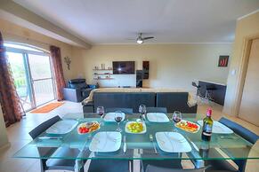 Spacious Apartment With Pool in Misrah Simar Qala