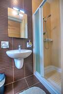 Spacious Apartment With Pool in Misrah Simar Qala