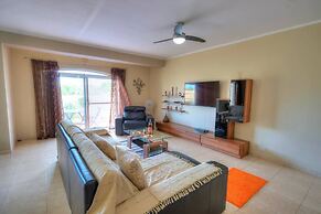 Spacious Apartment With Pool in Misrah Simar Qala