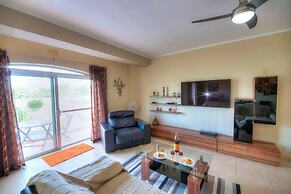 Spacious Apartment With Pool in Misrah Simar Qala