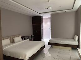 Hotel Aashiyana