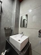 Hotel Aashiyana