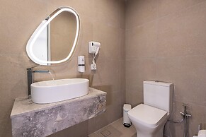 AIRSCAPE HOTEL FREE SHUTTLE ATH AIRPORT