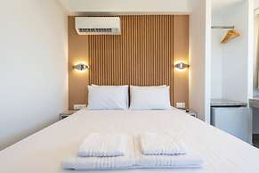 AIRSCAPE HOTEL FREE SHUTTLE ATH AIRPORT