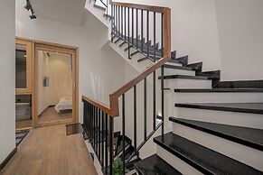 N to M Cozy House