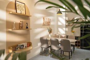 N to M Cozy House