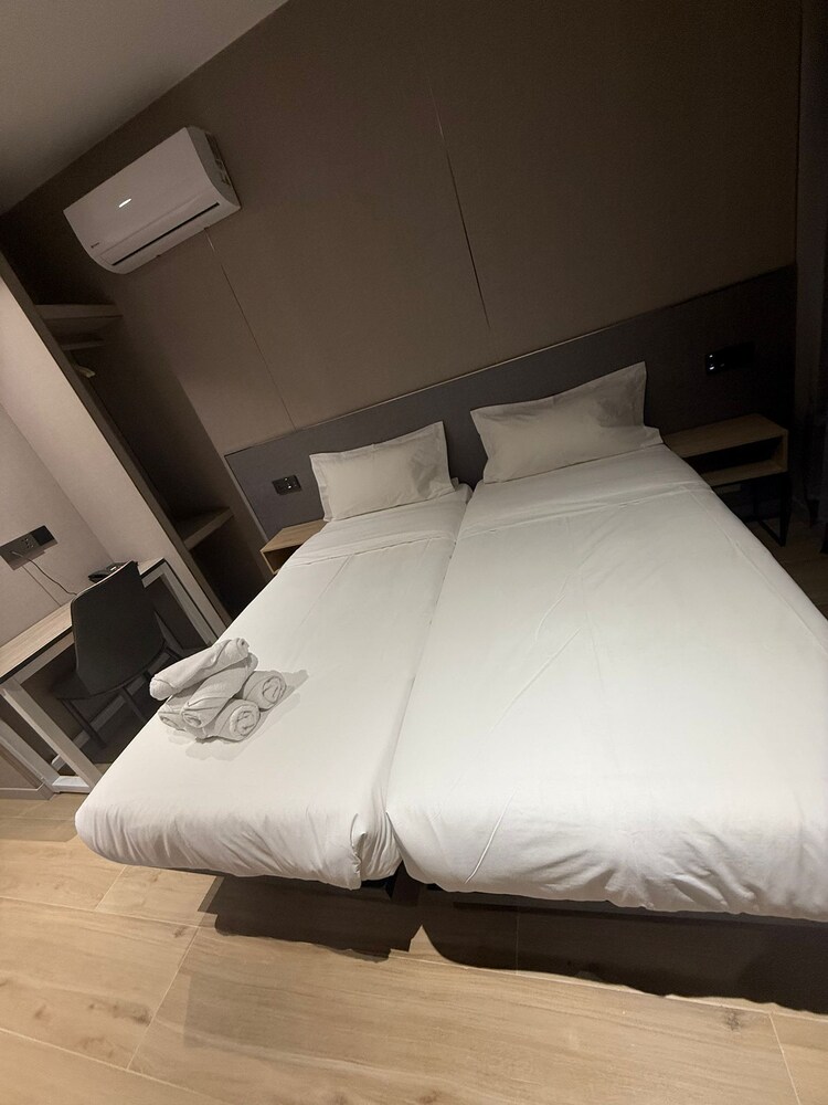 Hotel Golden Madrid