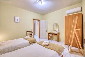 Gozo Escape With Balcony BBQ Peaceful Views