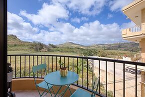 Gozo Escape With Balcony BBQ Peaceful Views