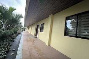 Palm Cabanas Resort