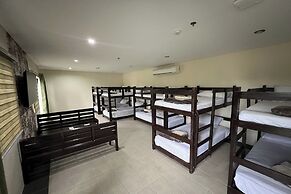 Palm Cabanas Resort